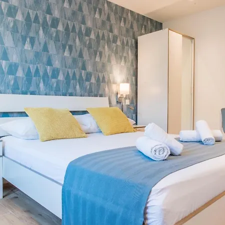 Wind Rose ゲストハウス スプリト