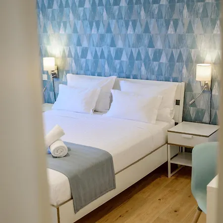 ゲストハウス Wind Rose 3*