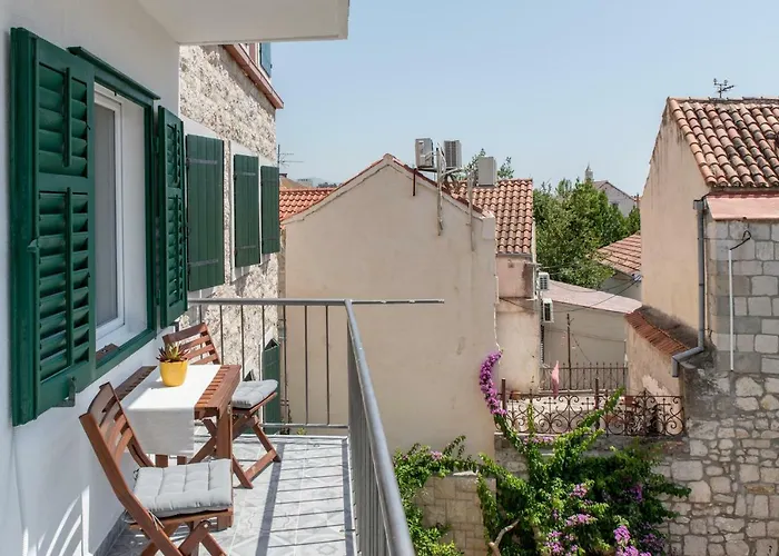 Wind Rose Pensión 3*